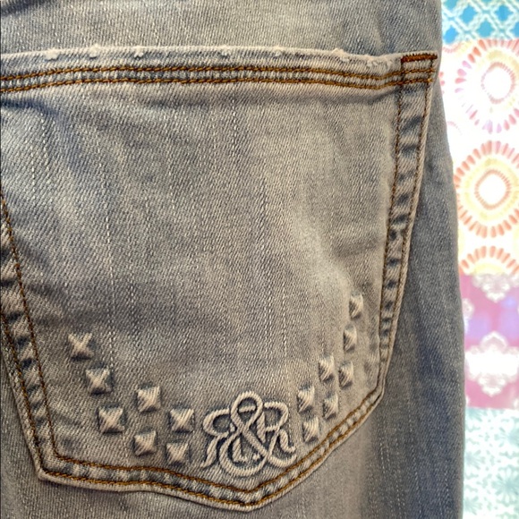 Rock and Republic Blue Jeans 12 - Picture 5 of 8